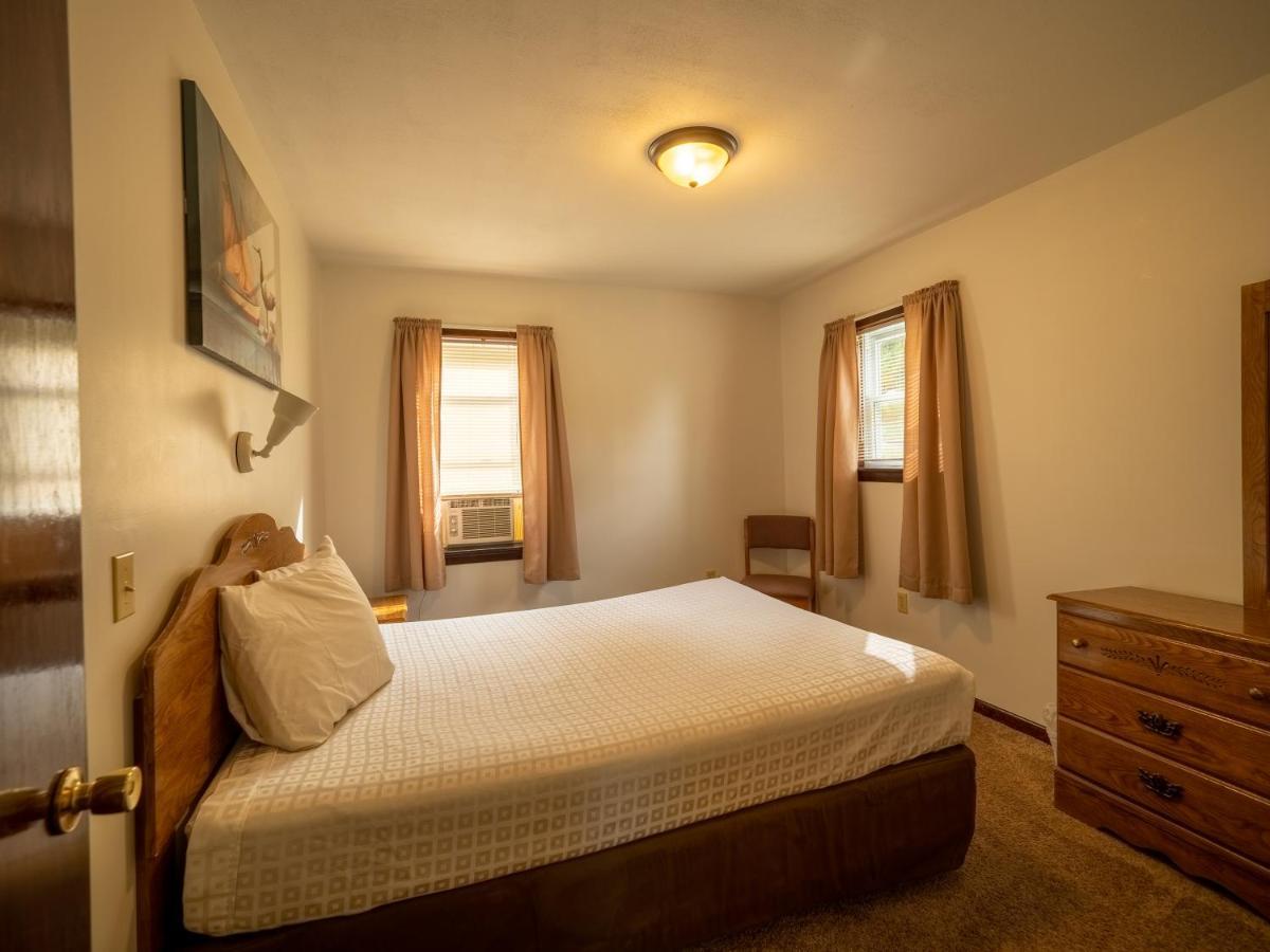 Lake 'N Pines Motel Cooperstown Zewnętrze zdjęcie